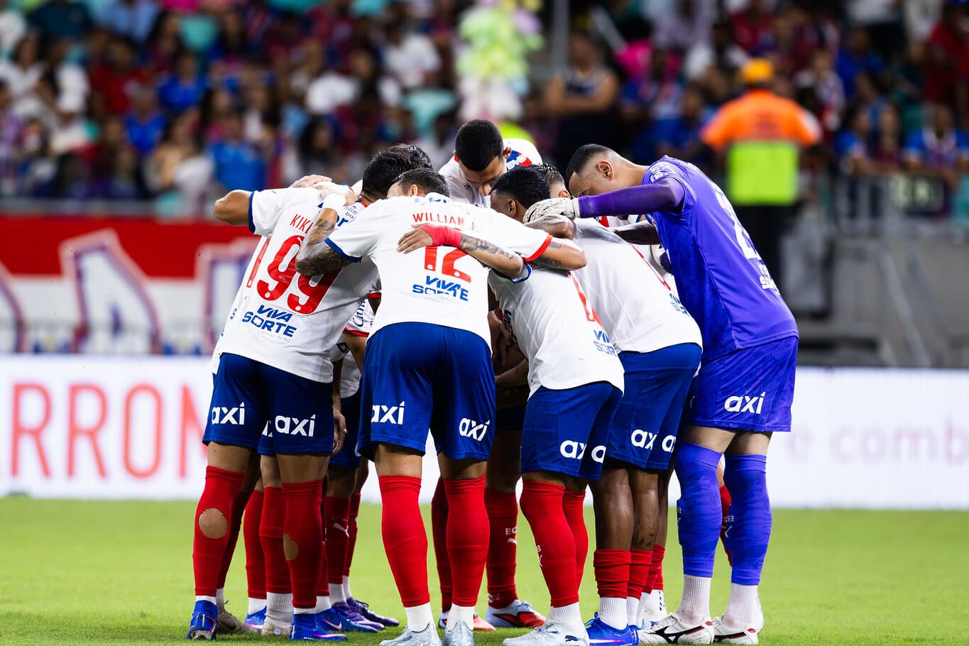 Bahia aposta em 'presença de área' com dois atacantes para mudar jogos