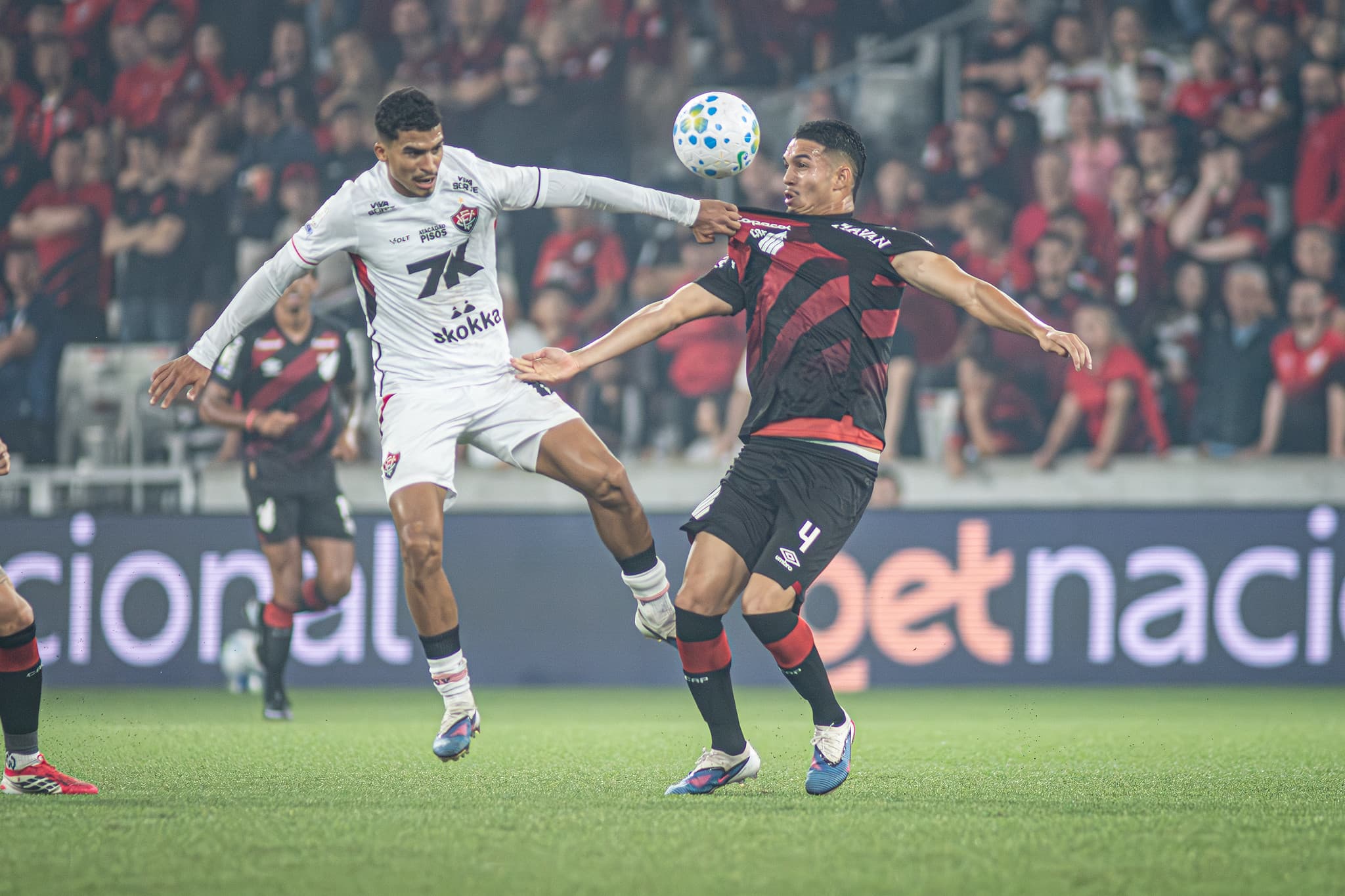 Ex-árbitros apontam erros de arbitragem em derrota do Vitória no Brasileirão