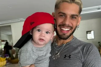 Zé Felipe compartilhou um vídeo dirigindo com o filho José Leonardo no colo -