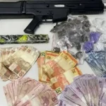 Materiais apreendidos com o criminoso -