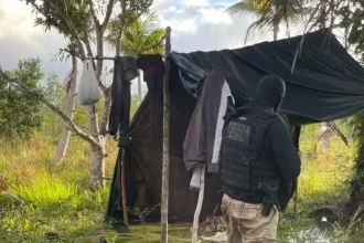 Um dos suspeitos morreu durante confronto -